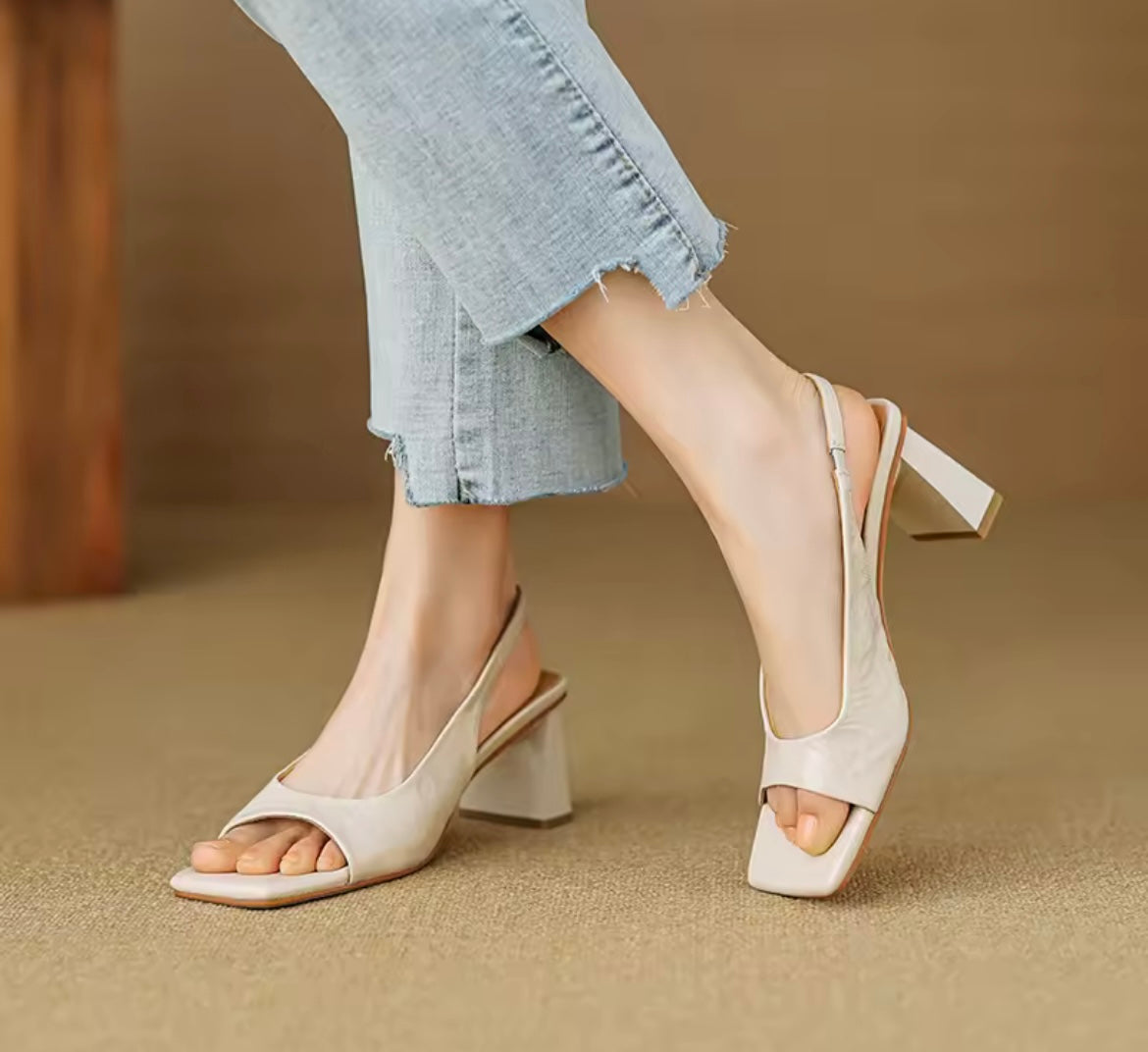 Palma Peep Toe