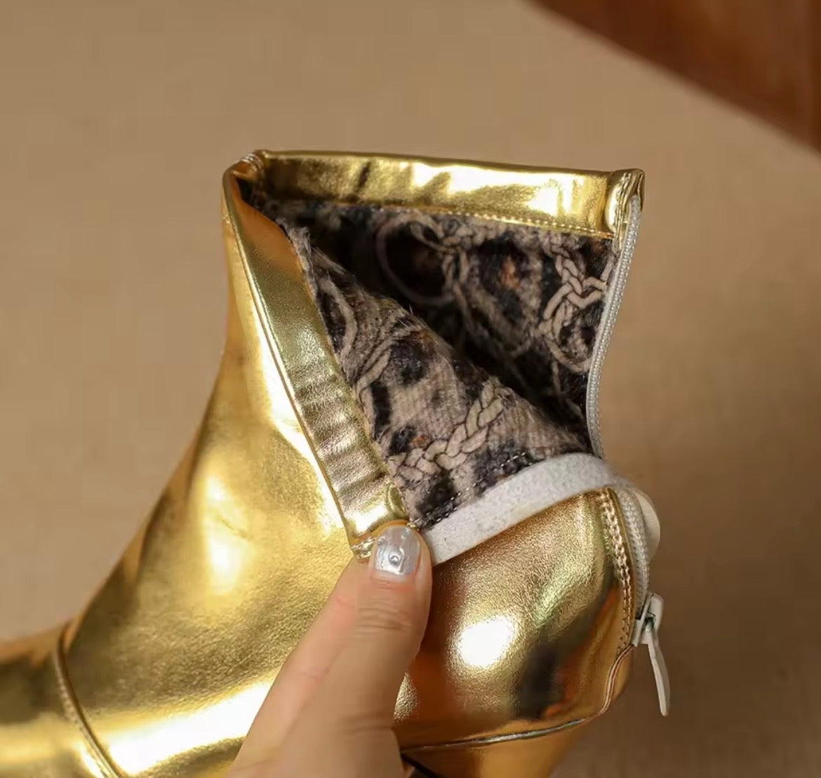 Sutton Ankle Boots
