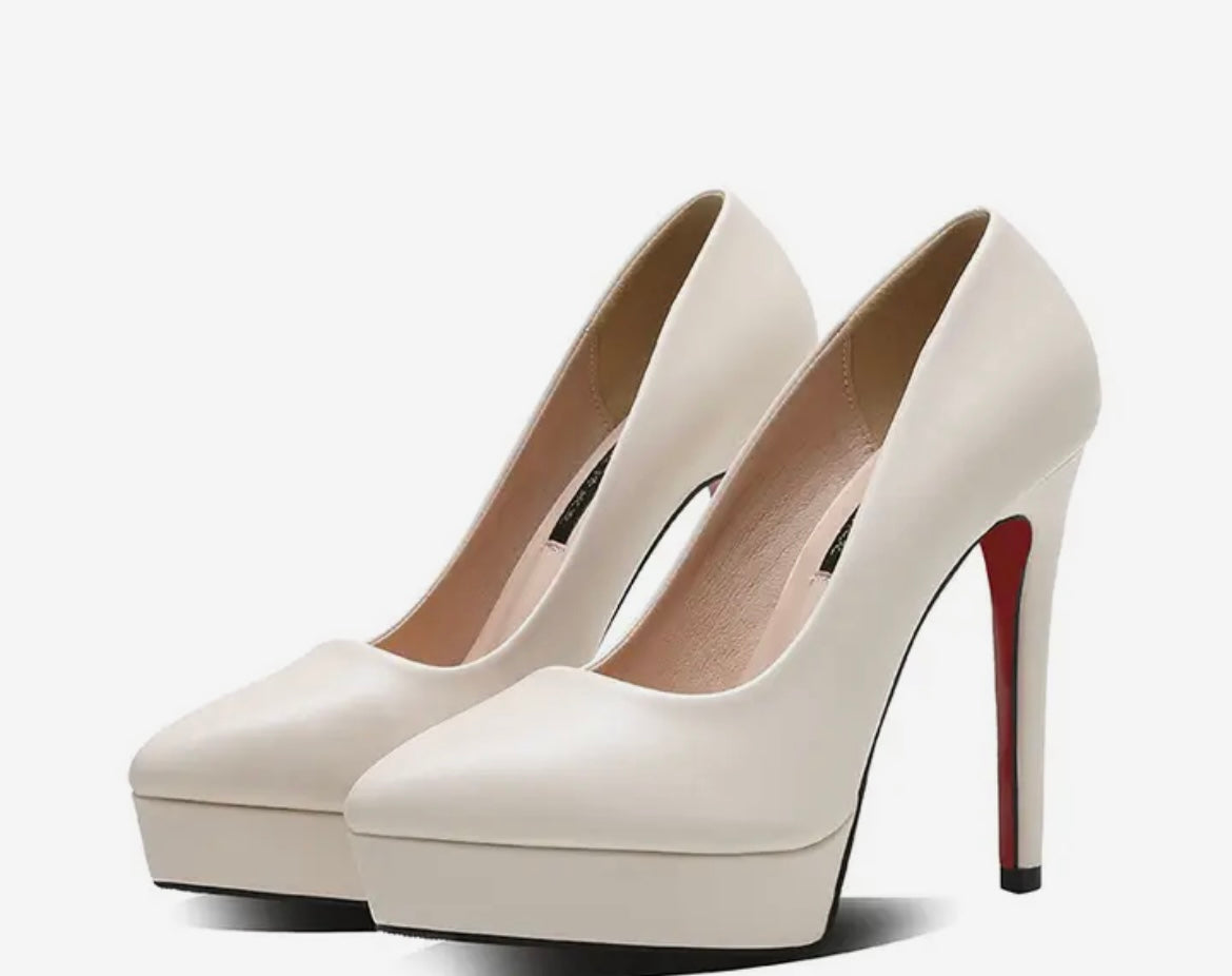 Mia Round Toe Pumps Size 1 IN STOCK