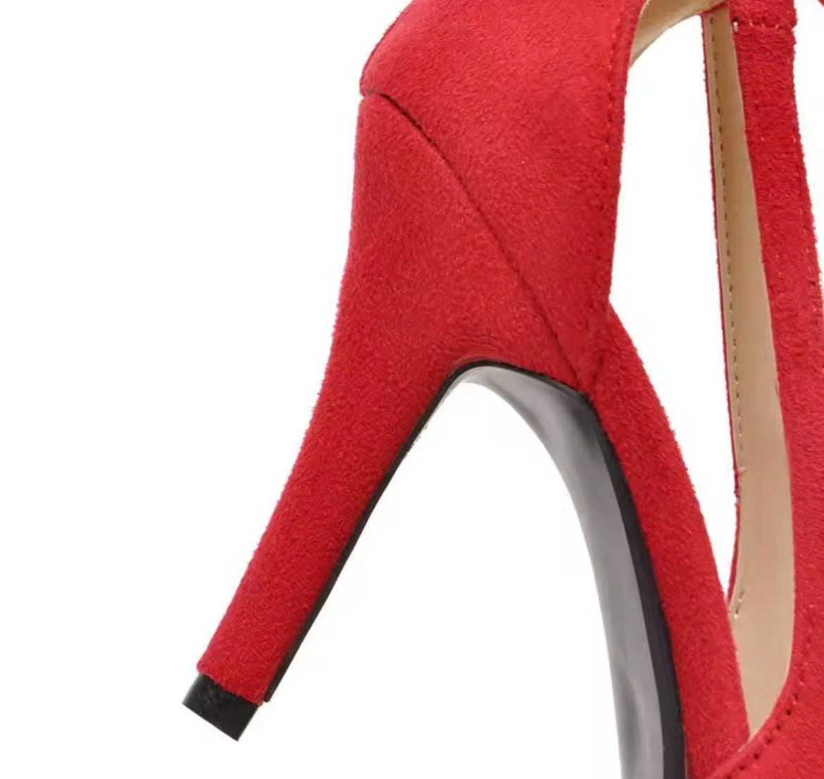 Faye Heels