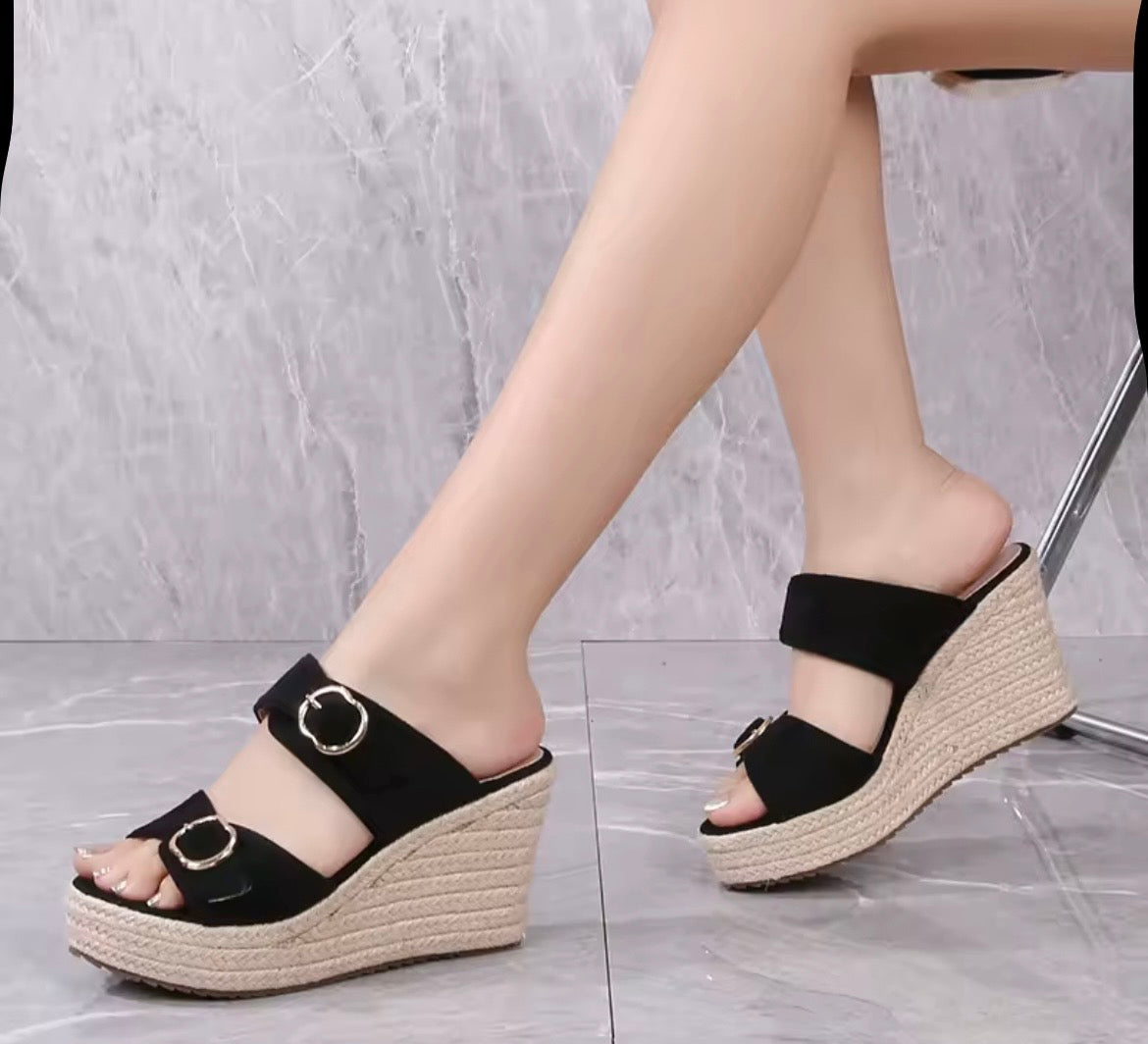 Lolita Wedge