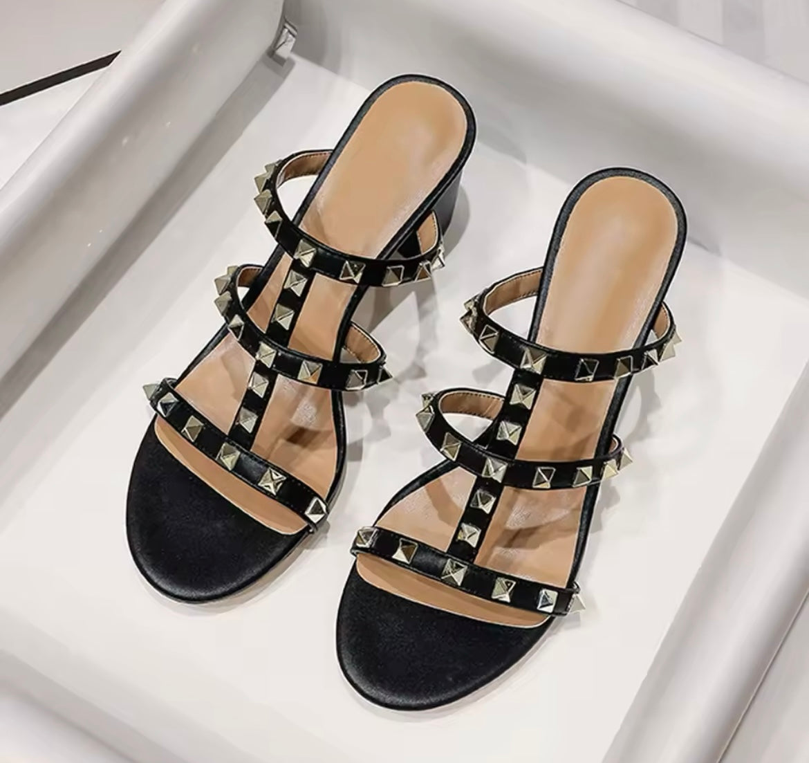 Dalhia Stud Sandals Size 2 White IN STOCK