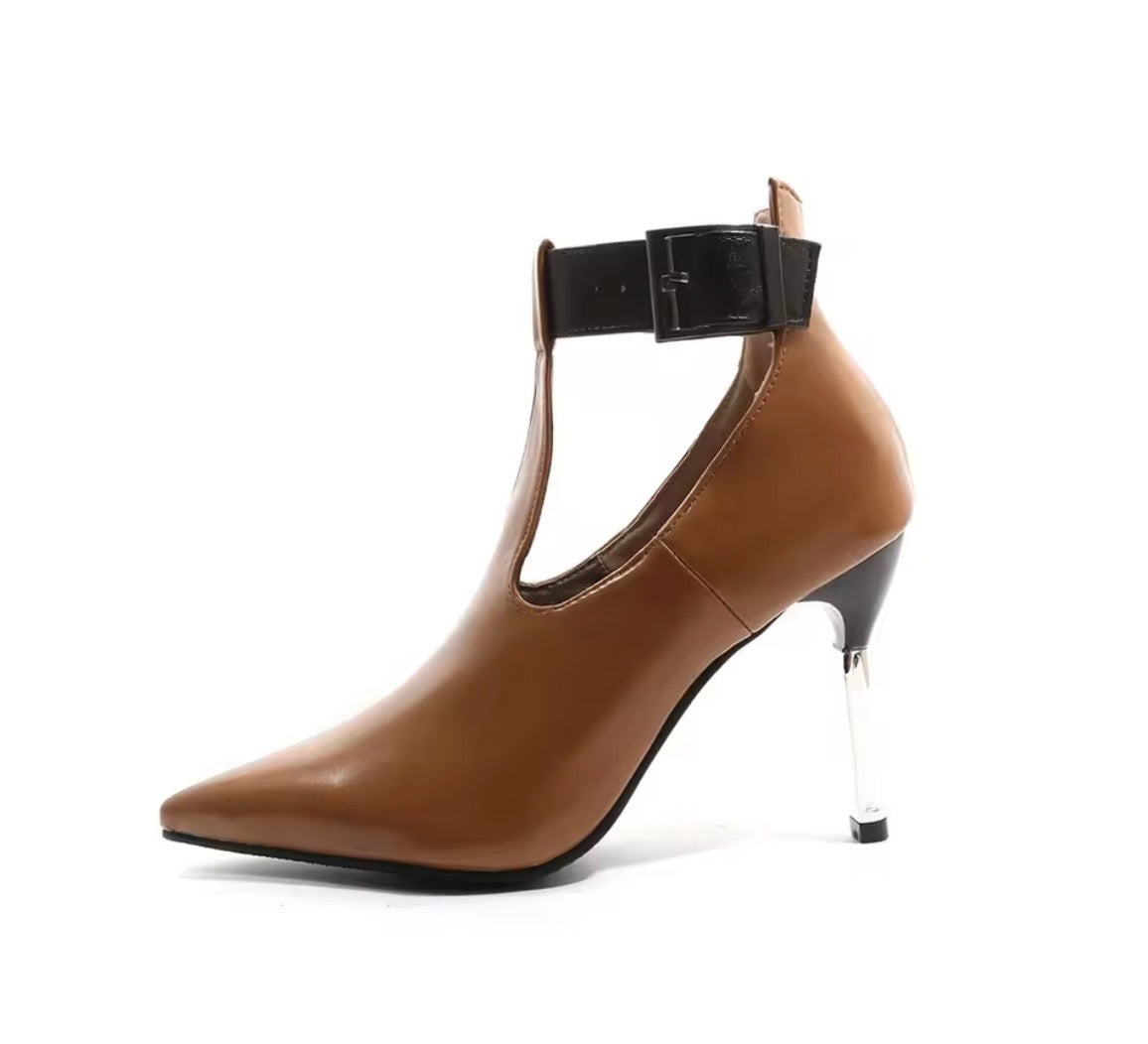 Leanne Heels