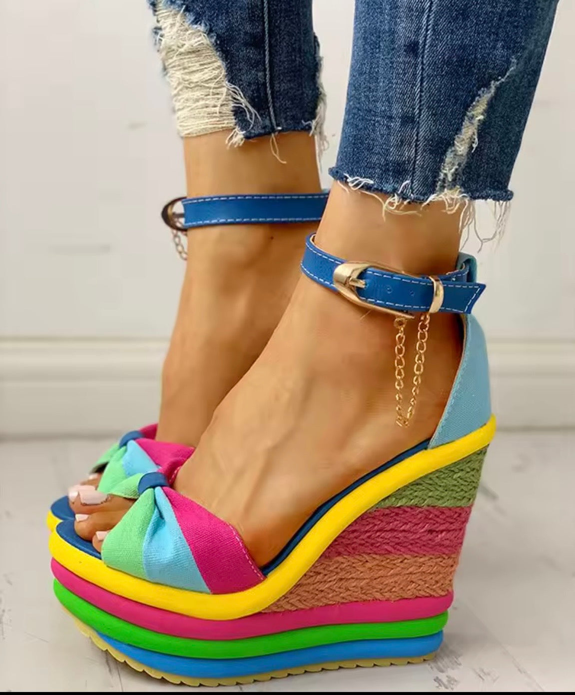 Kelly Wedge
