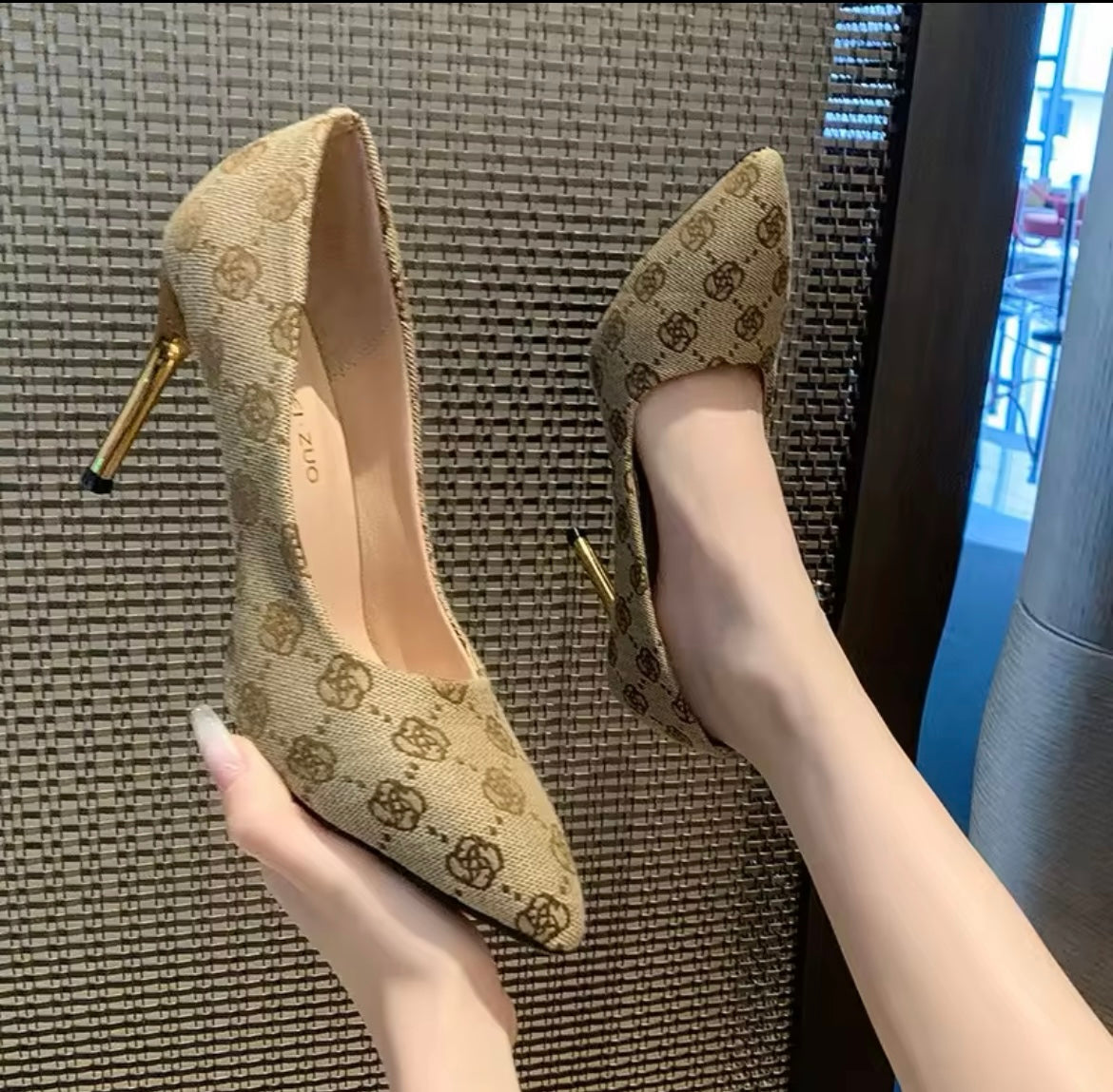 Lois Heels