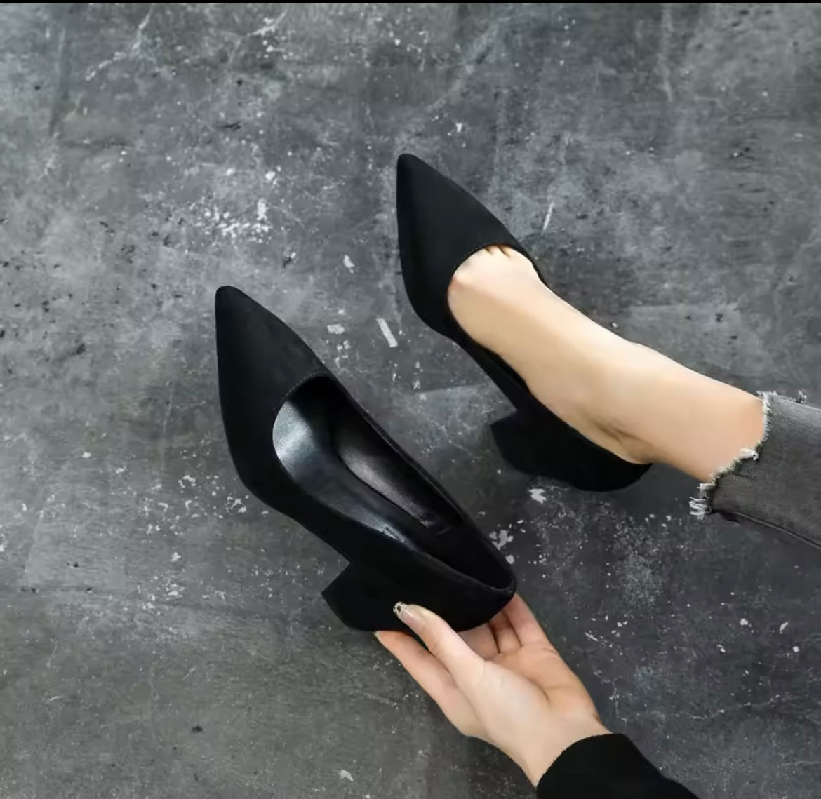 Carmen Pumps